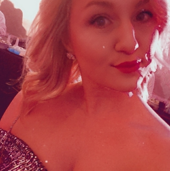 Meet your Posher, Becky - Picture 6 of 8